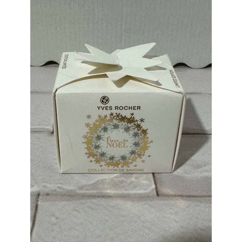 Yves Rocher Limited Edition Fleur de Noel Collection of‎ 3 Mini Soaps Gift Set